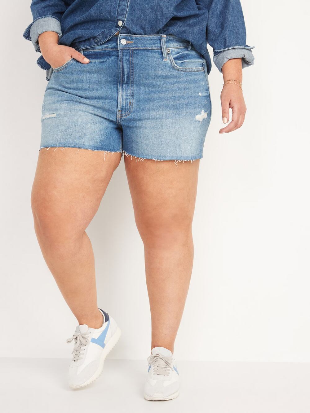 [Old Navy] O.G. Short High Rise Distressed Mid Wash Cut Off Denim Shorts Size 18